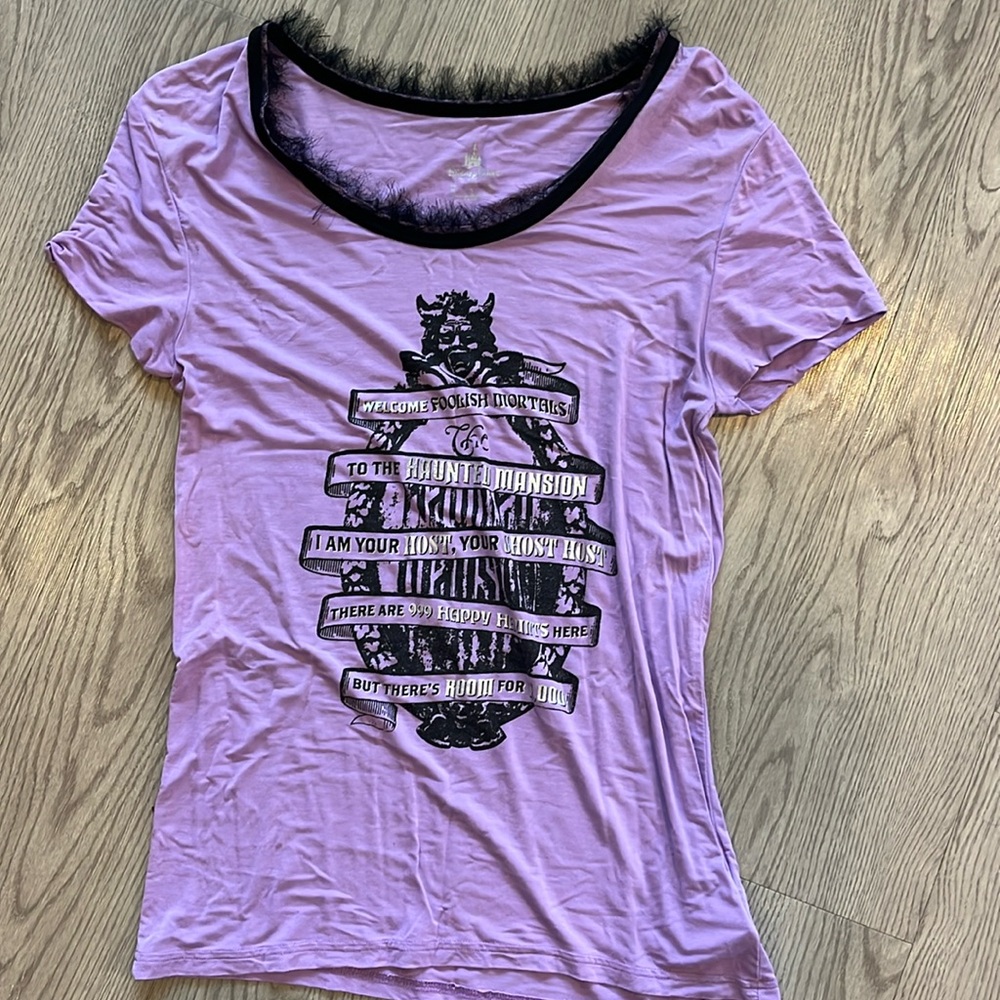 DISNEY PARKS WALT DISNEY WORLD HAUNTED MANSION LOGO SHIRT PURPLE AND BLACK 2010s